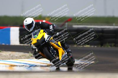 media/Jun-07-2025-TrackDaz (Sat) [[4413525952]]/C Group/1240pm (Turn 1)/